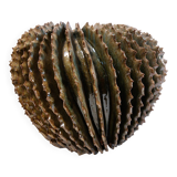 ball vase with twisted fins