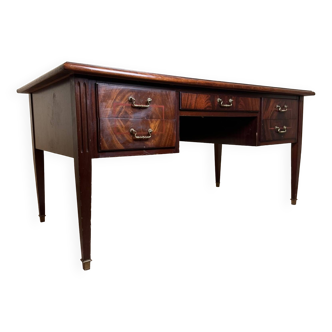 Very large Louis XVI style center minister desk in mahogany and fillets