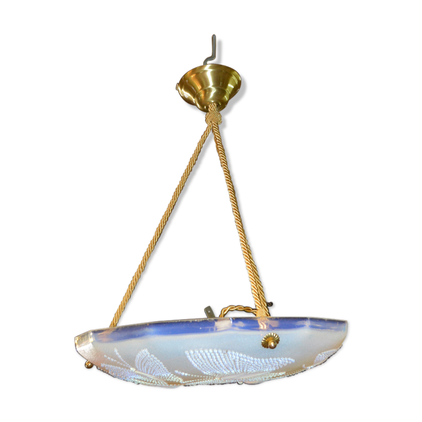 Art deco printed opalescent glass suspension decorated with butterflies