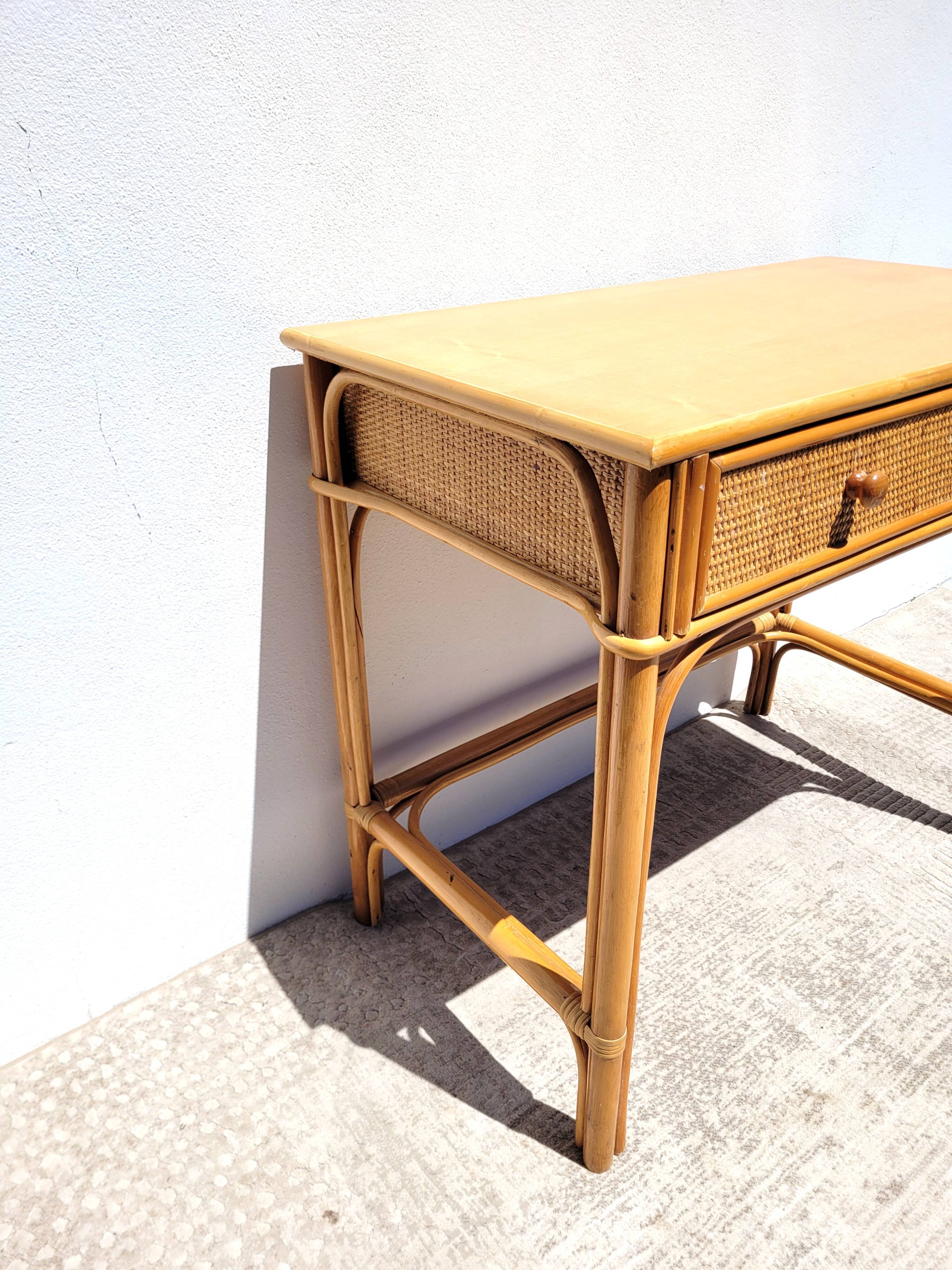 Desk 2 drawers vintage rattan