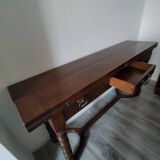 Hunting table