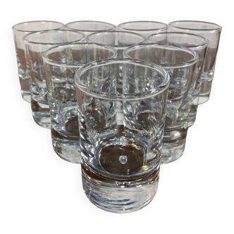 Set of 10 vintage bubbled liquor glasses