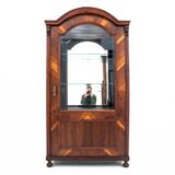 Vitrine, vers 1860