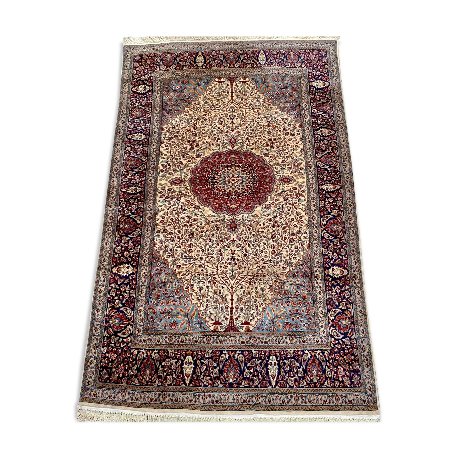 Persian Carpet Isfahan - wool and silk, very thin 150x260cm