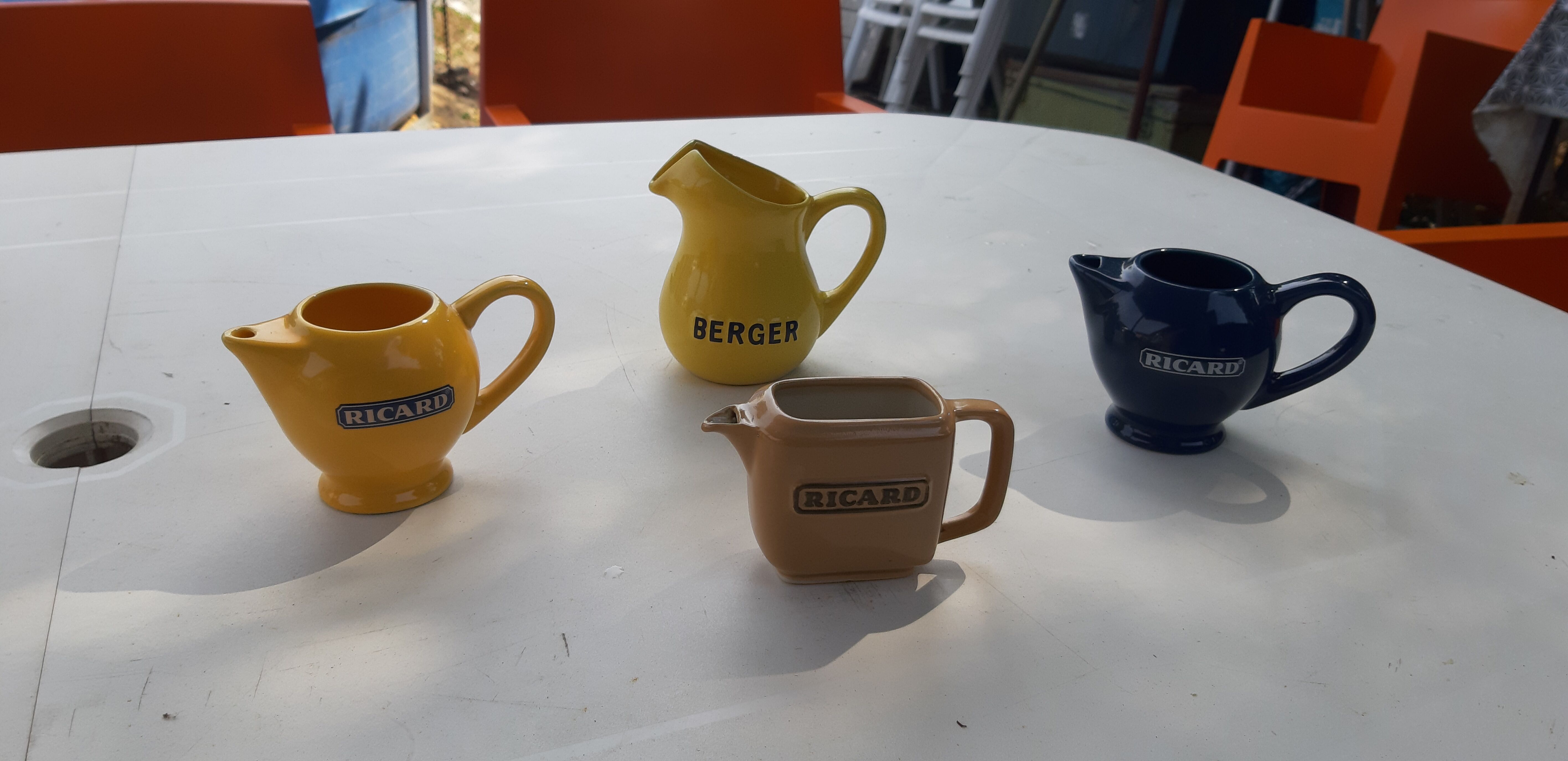 Set of 4 pitchers