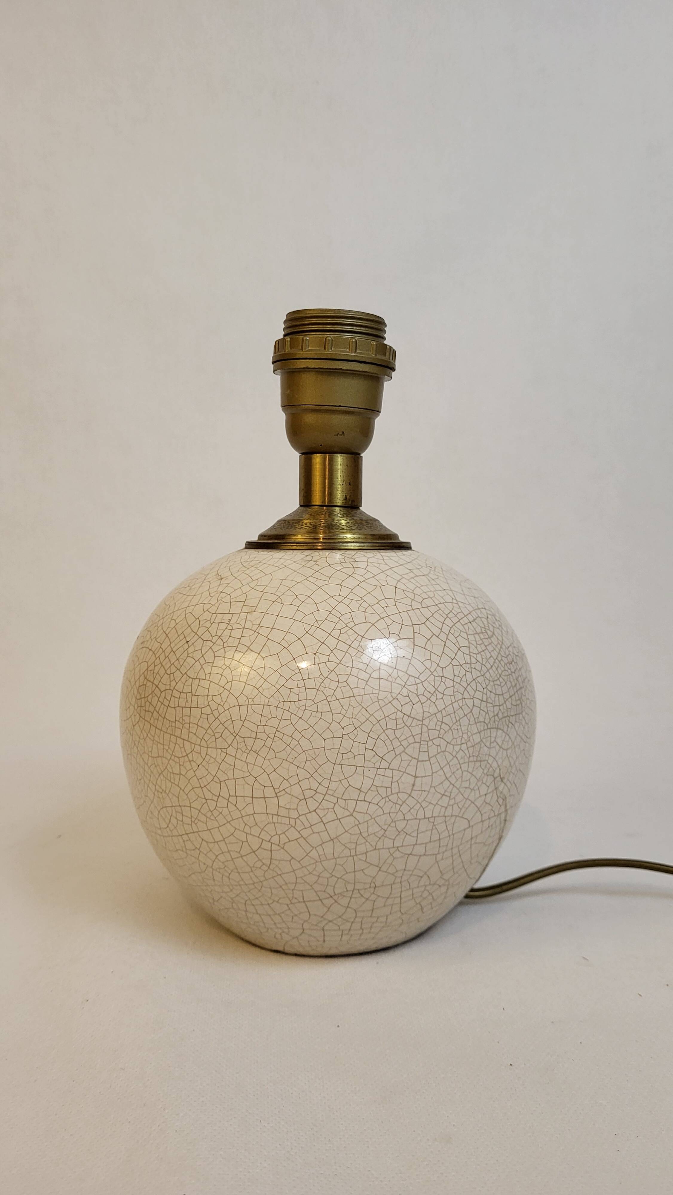 Cracked ceramic ball lamp
