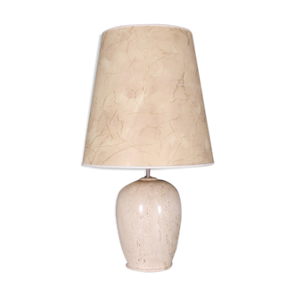 Table lamp in travertine