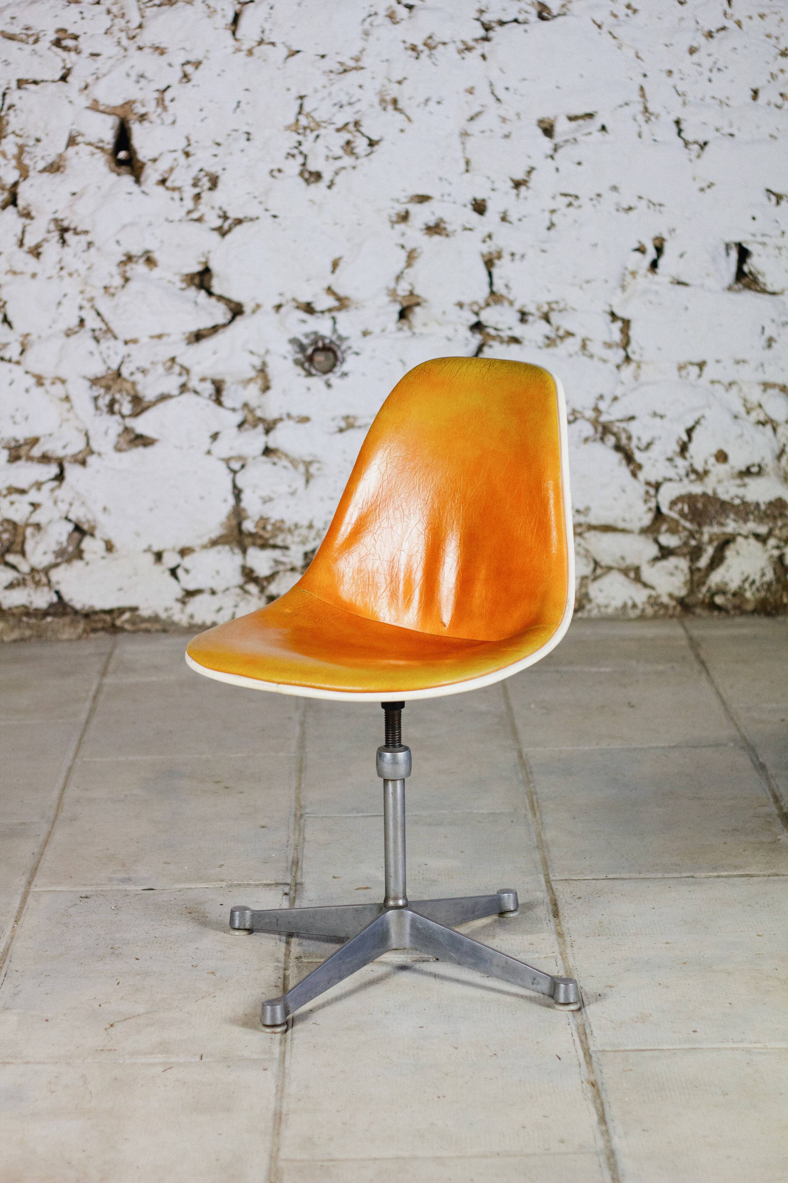 Eames office chair for Herman Miller, 1960
