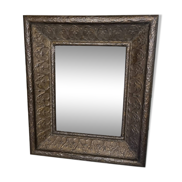 Miroir début 20ème en tôle emboutie — Beyit