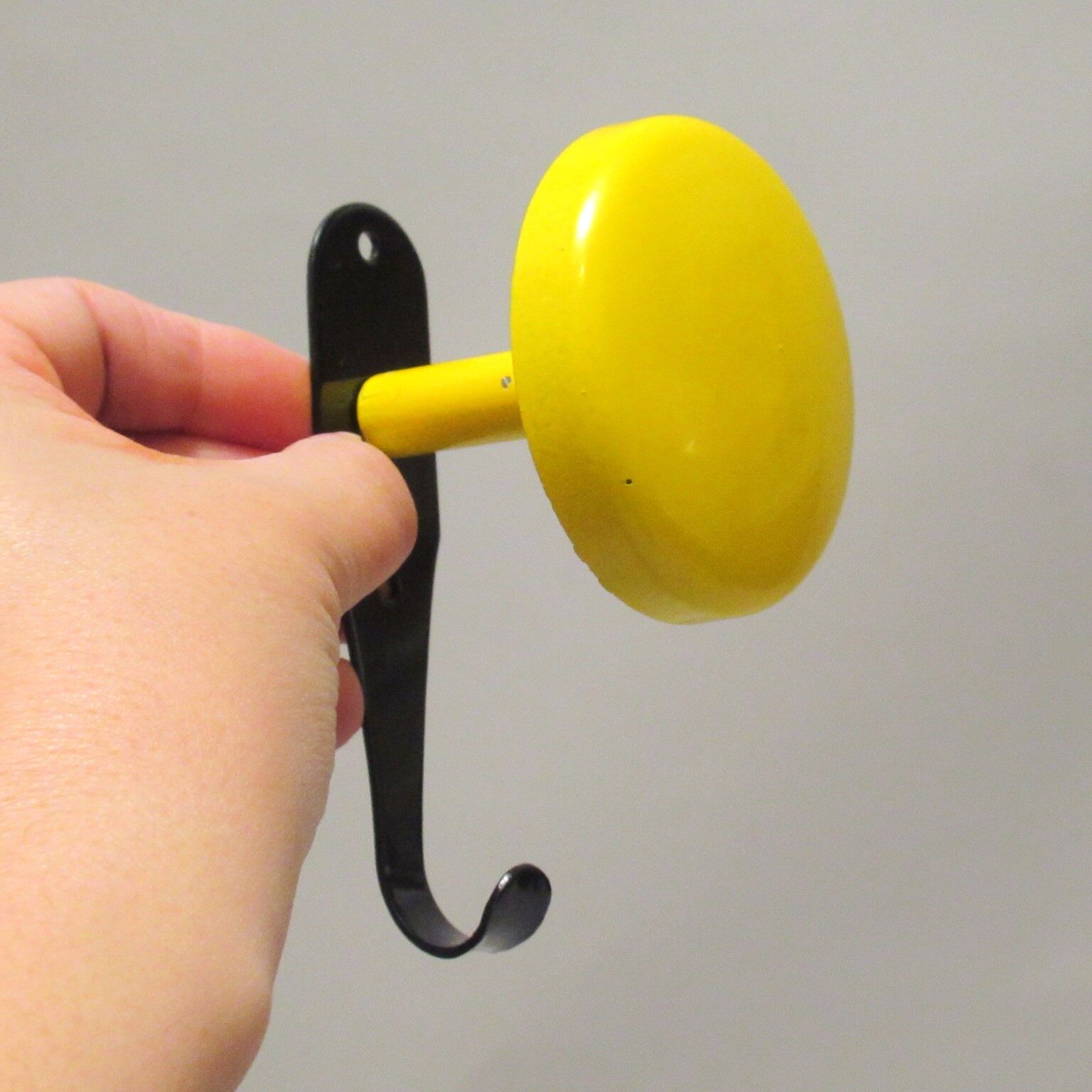 Yellow and black hook 70s