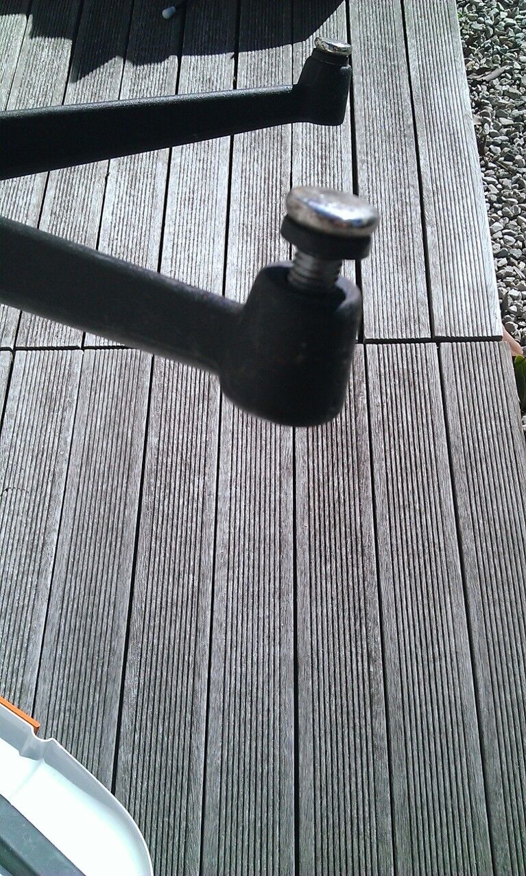 Pair of chairs high metal Mirima