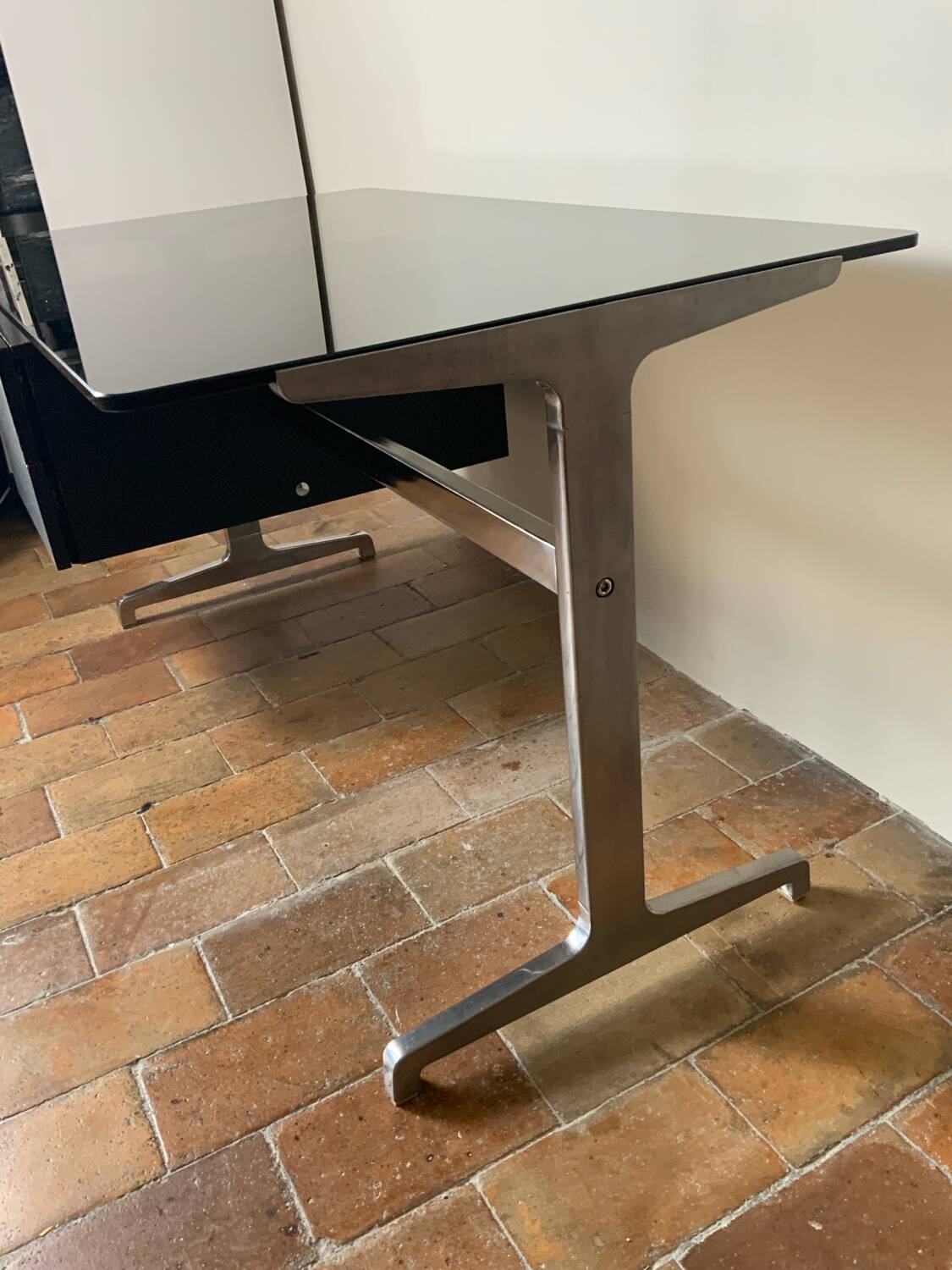 70´ desk