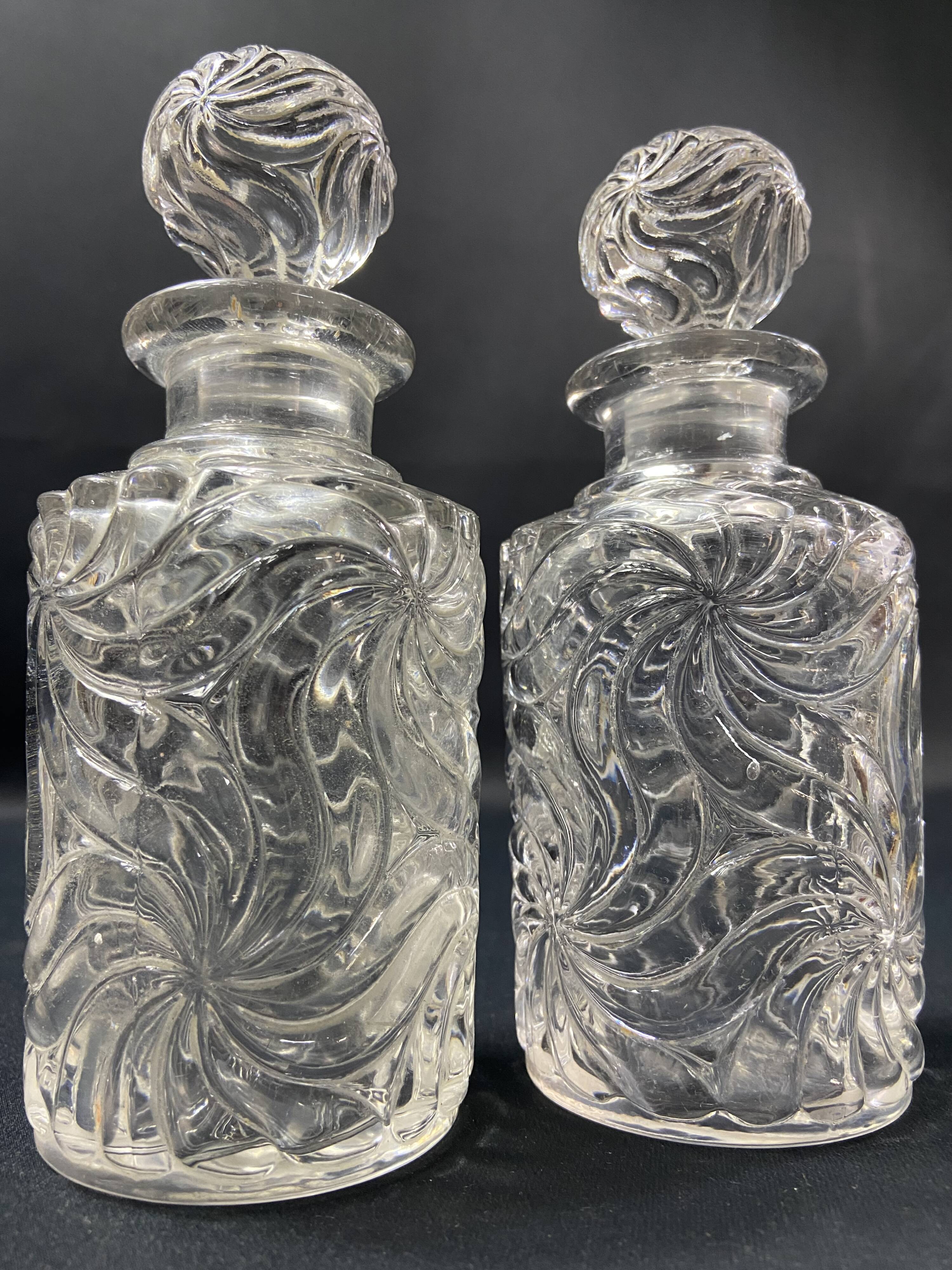 Pair of early 20th century SAINT LOUIS crystal perfume bottles, Fleurs de viole model