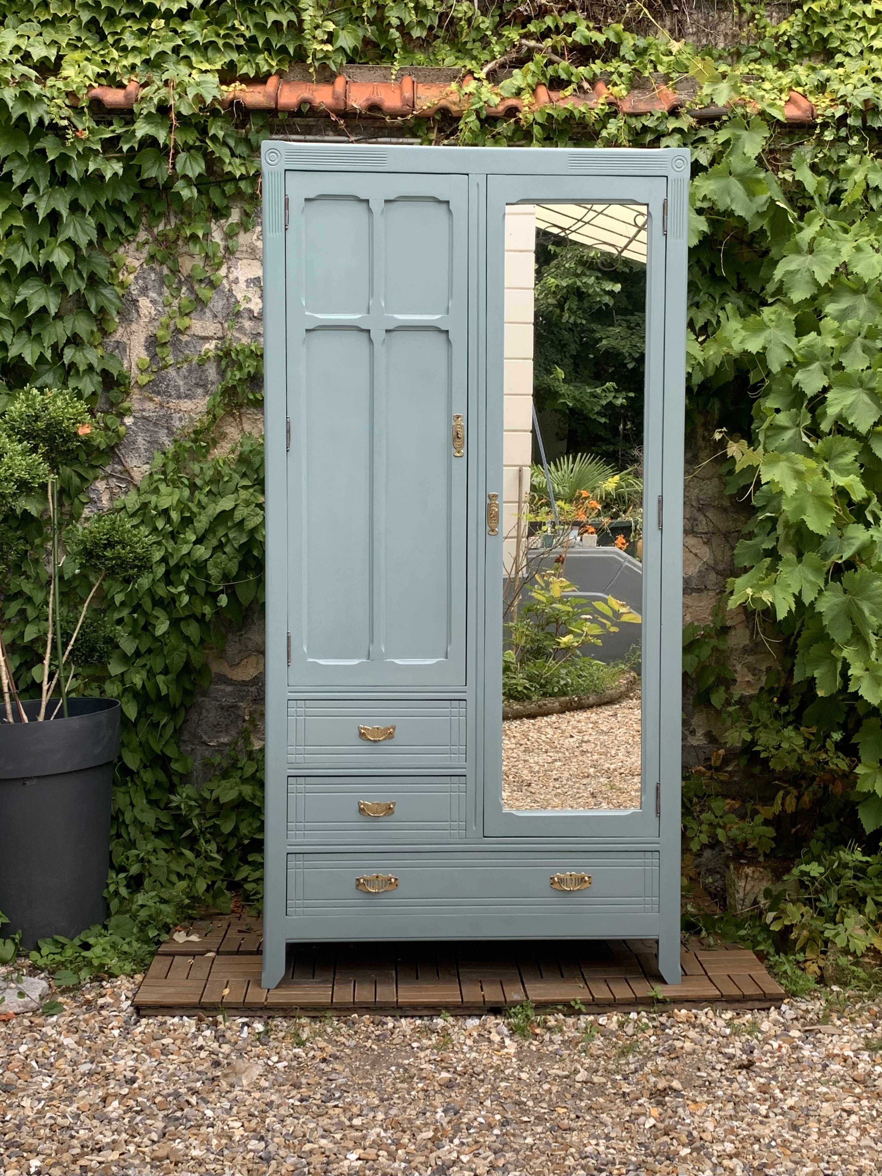 Parisian art deco hotel wardrobe 1930