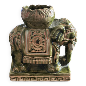 Elephant plant pot