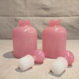 Pair of vintage flakes