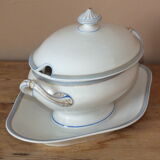 Saucière covered 19th in Paris porcelain