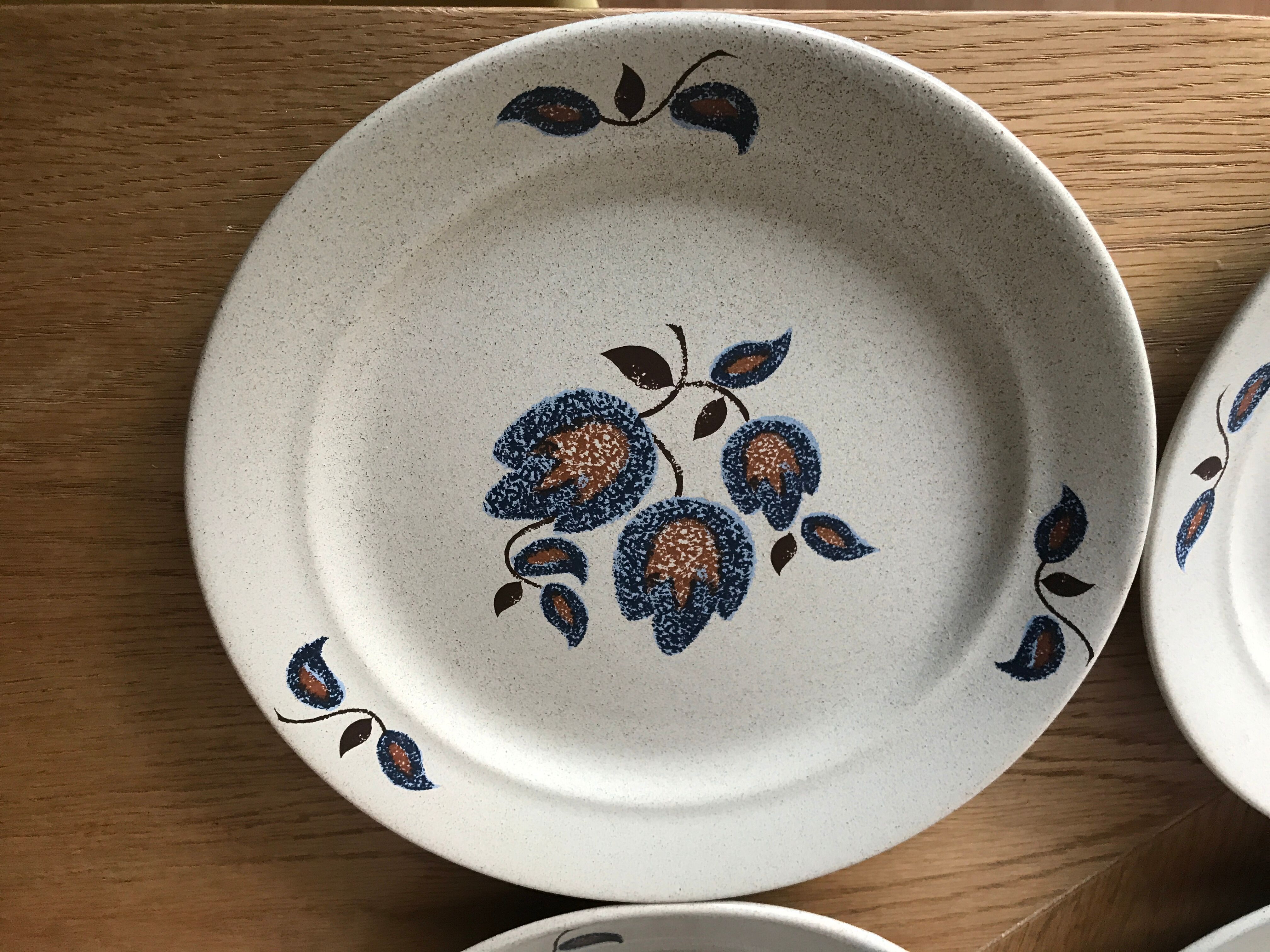 Flat plates grès earthenware of Saint Amand floral decoration Sologne