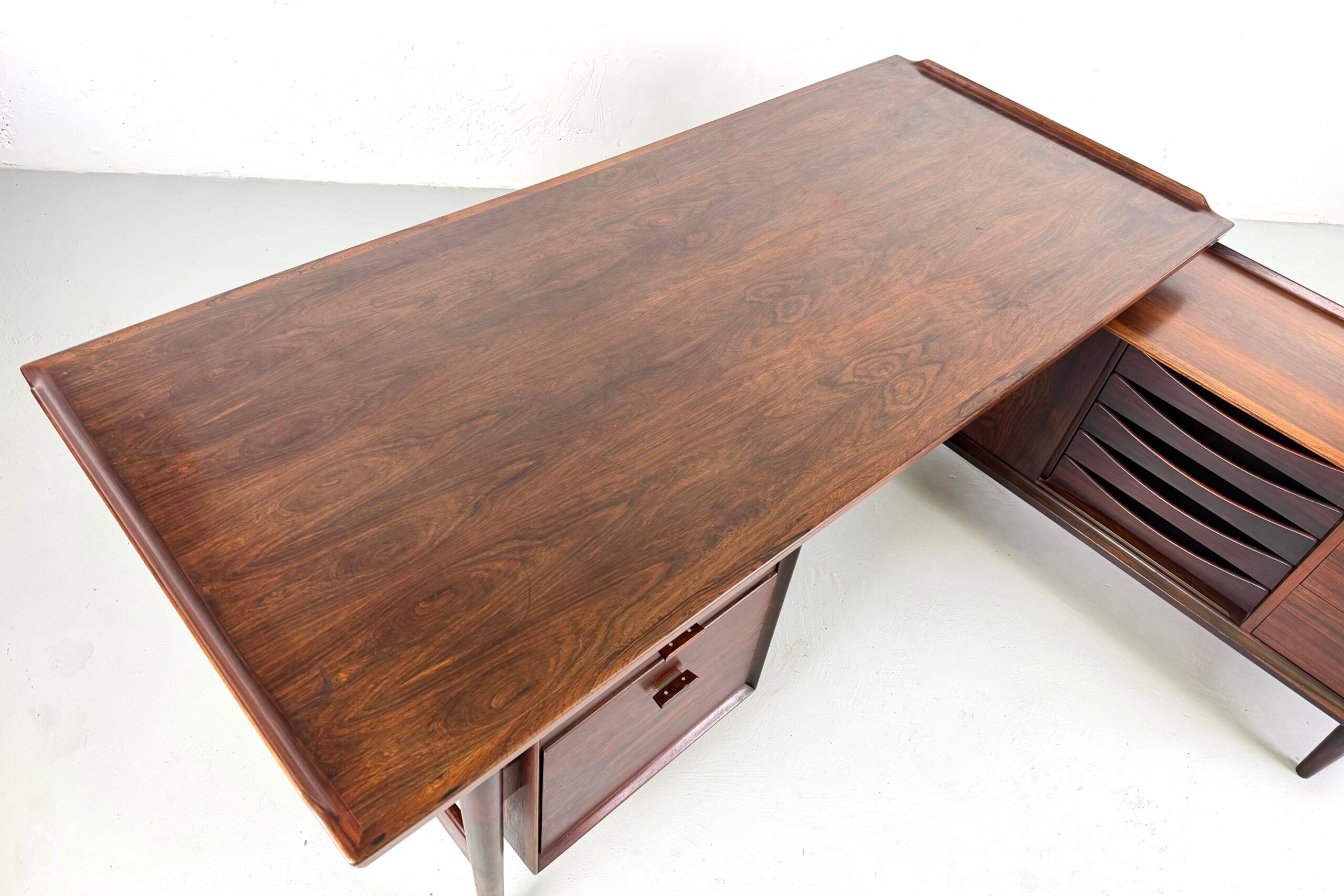 Executive desk model 209 by Arne Vodder for Sibast – 1960s