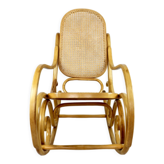 Rocking chair vintage en bois naturel