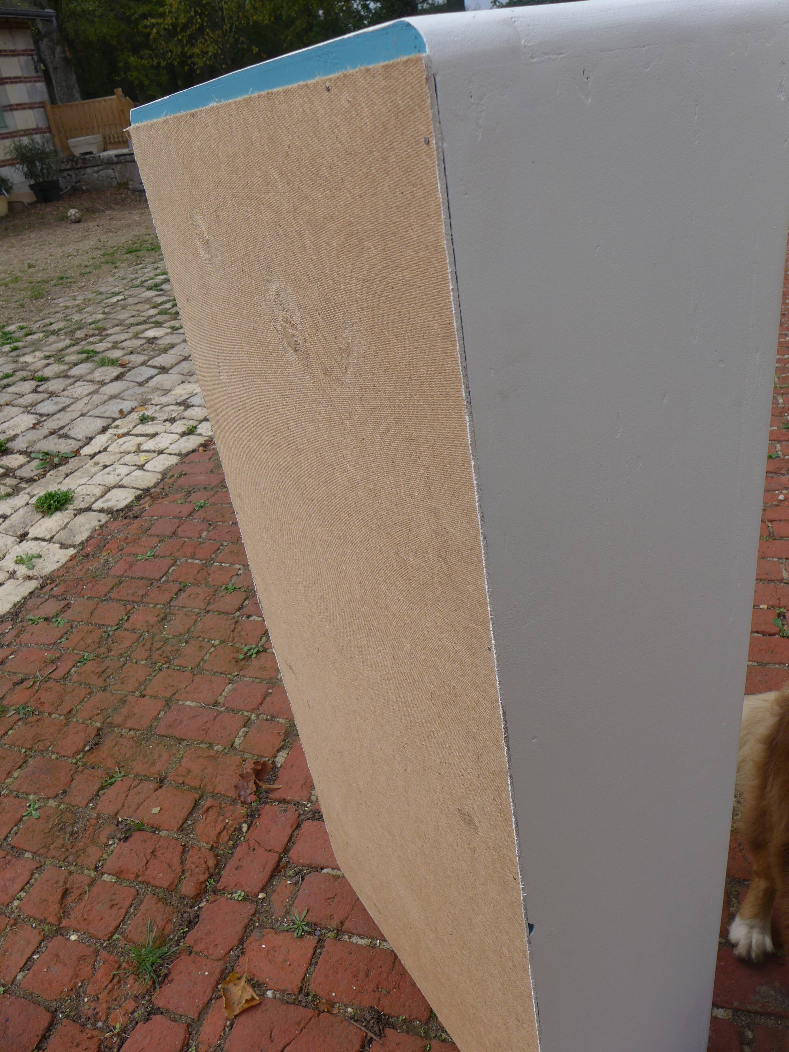 Renovated buffet in Mondrian colors