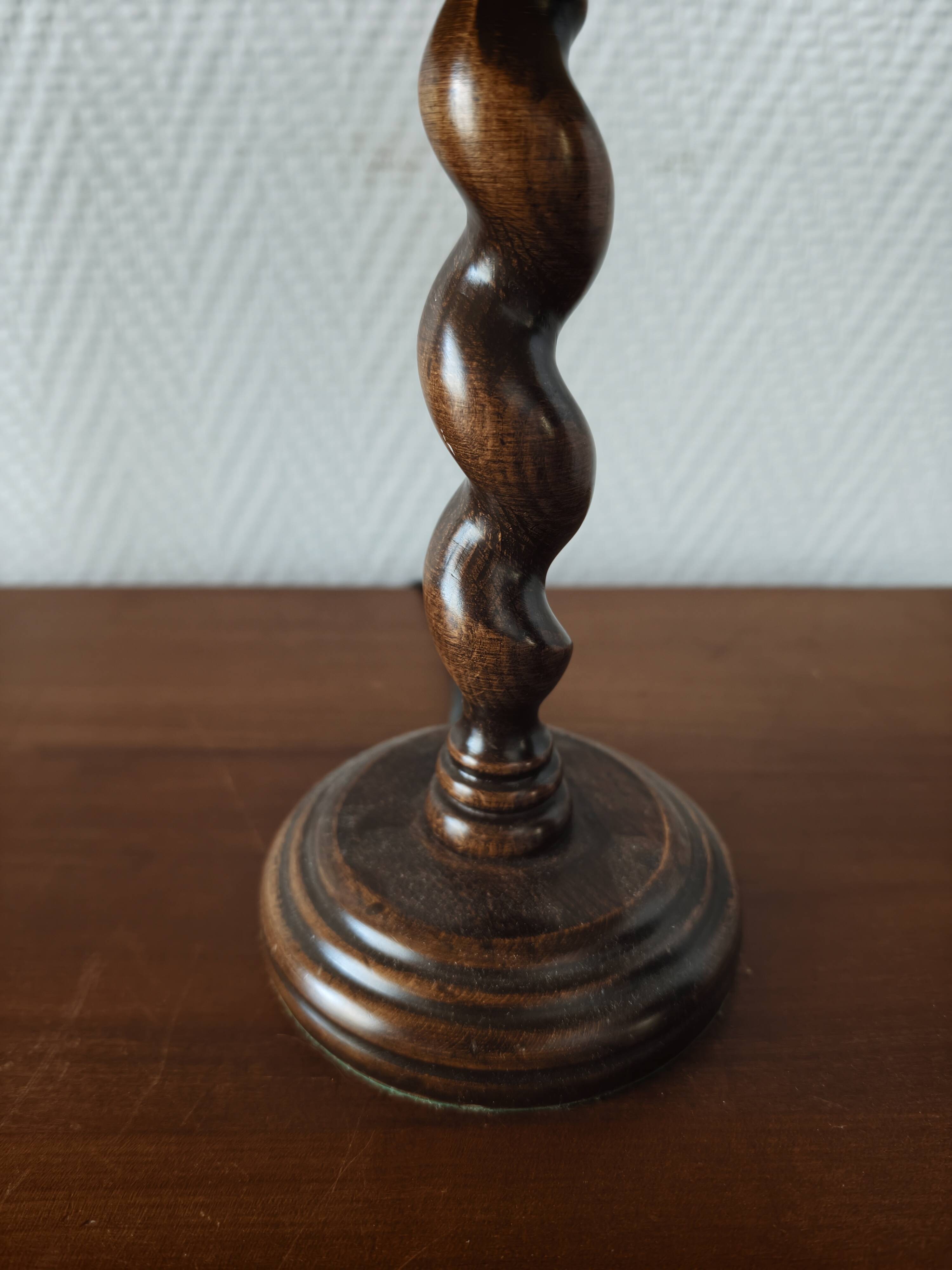 Paire de lampes vintage en bois tourné