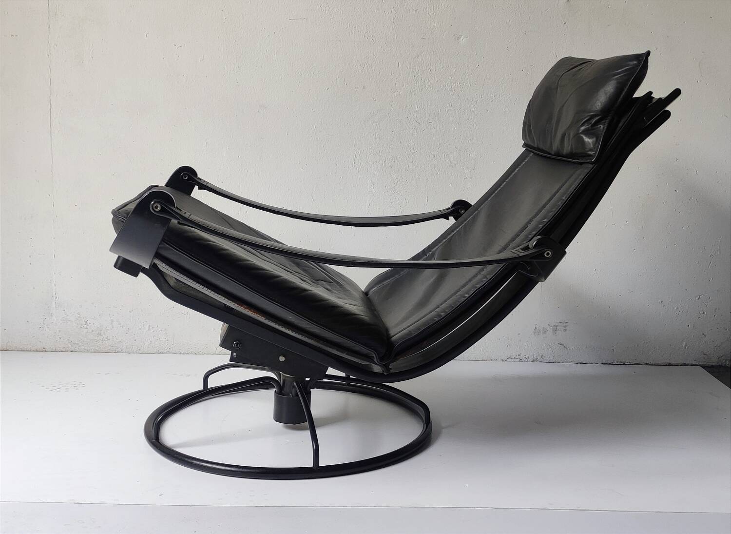 Black leather armchair by Åke Fribytter for Nelo möbel from the 70s