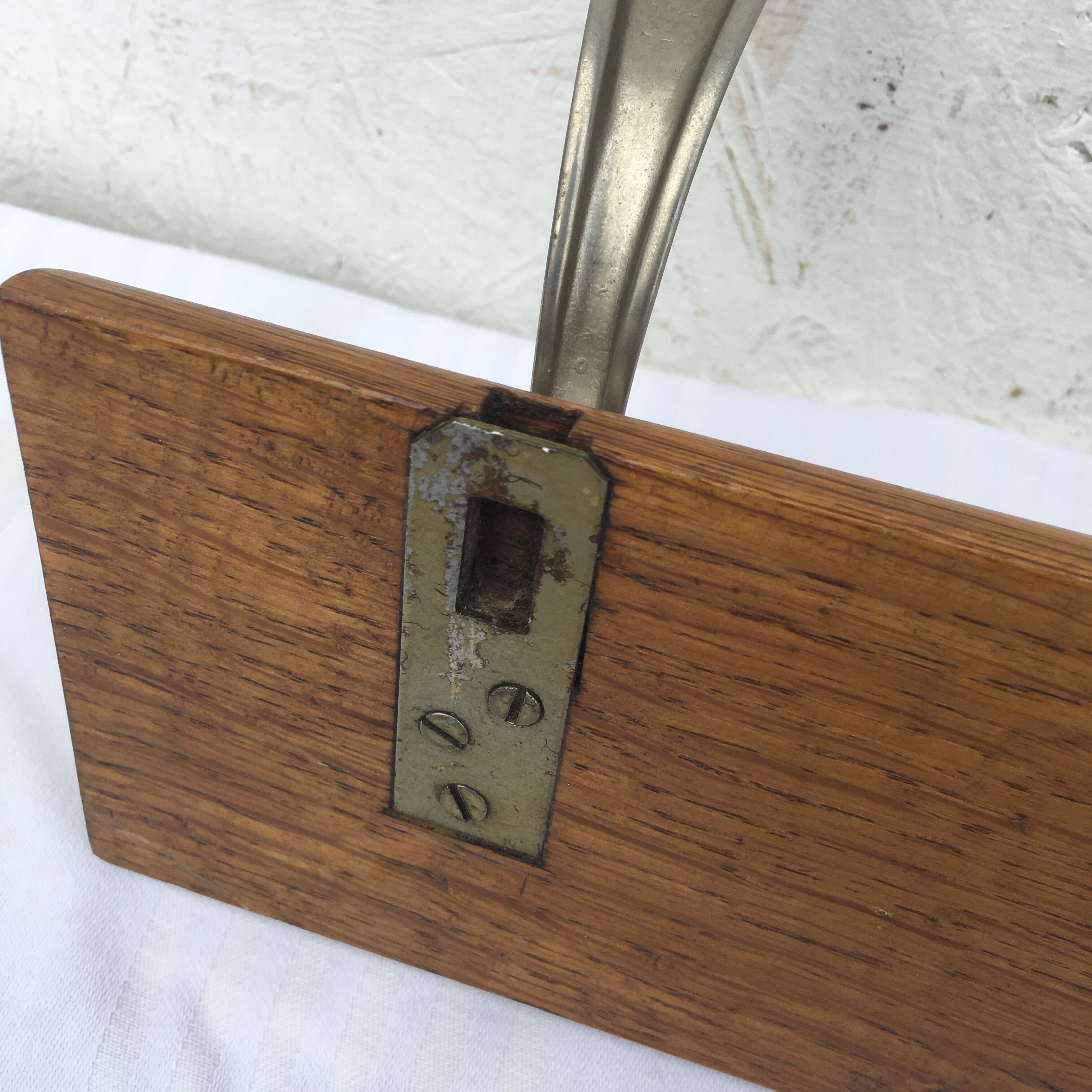 Coat rack with 3 aluminum hooks