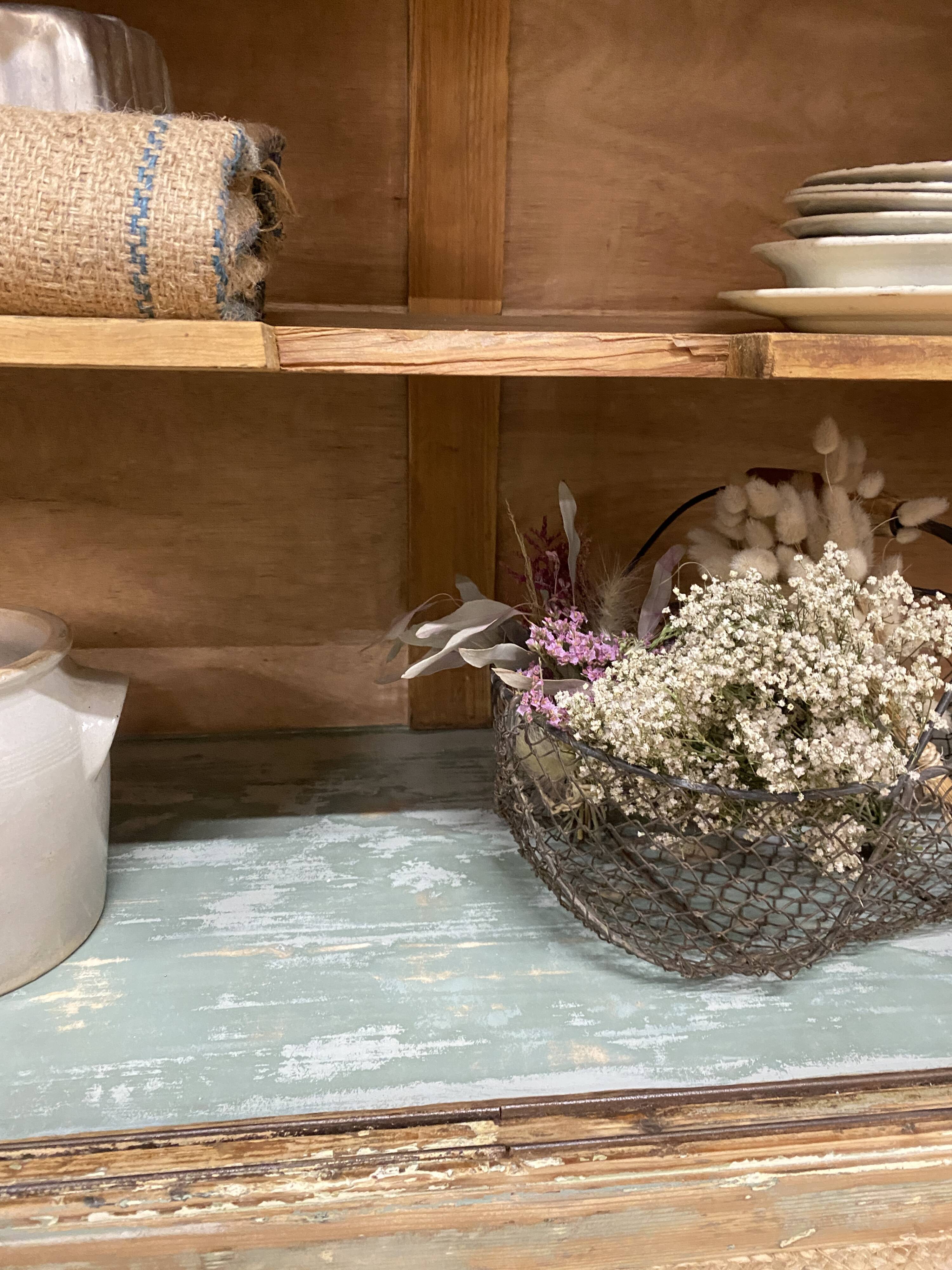 Buffet, meuble de métier à portes coulissantes