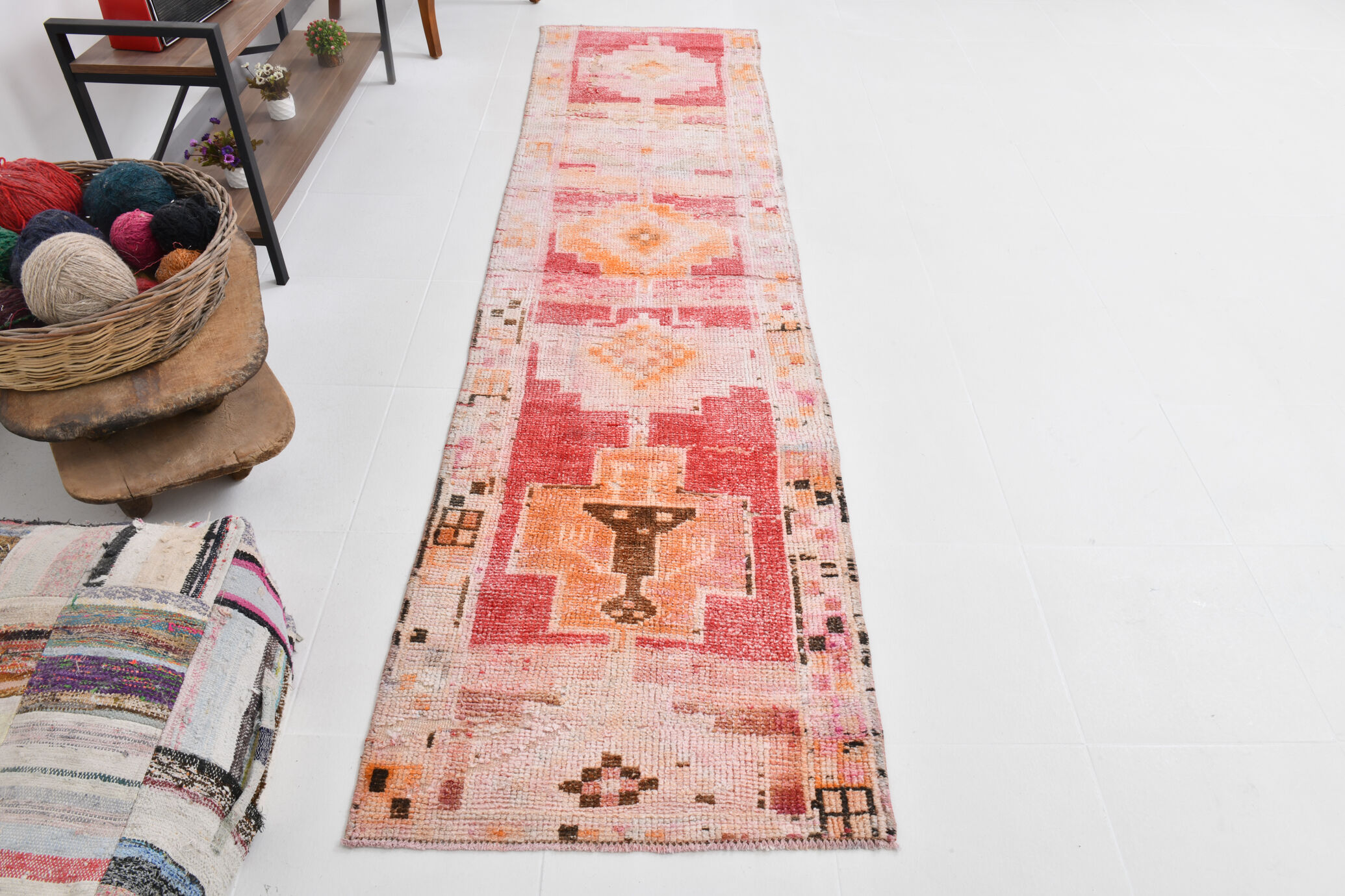 2x10 Pink & Red Classic Runner Rug,76x299Cm