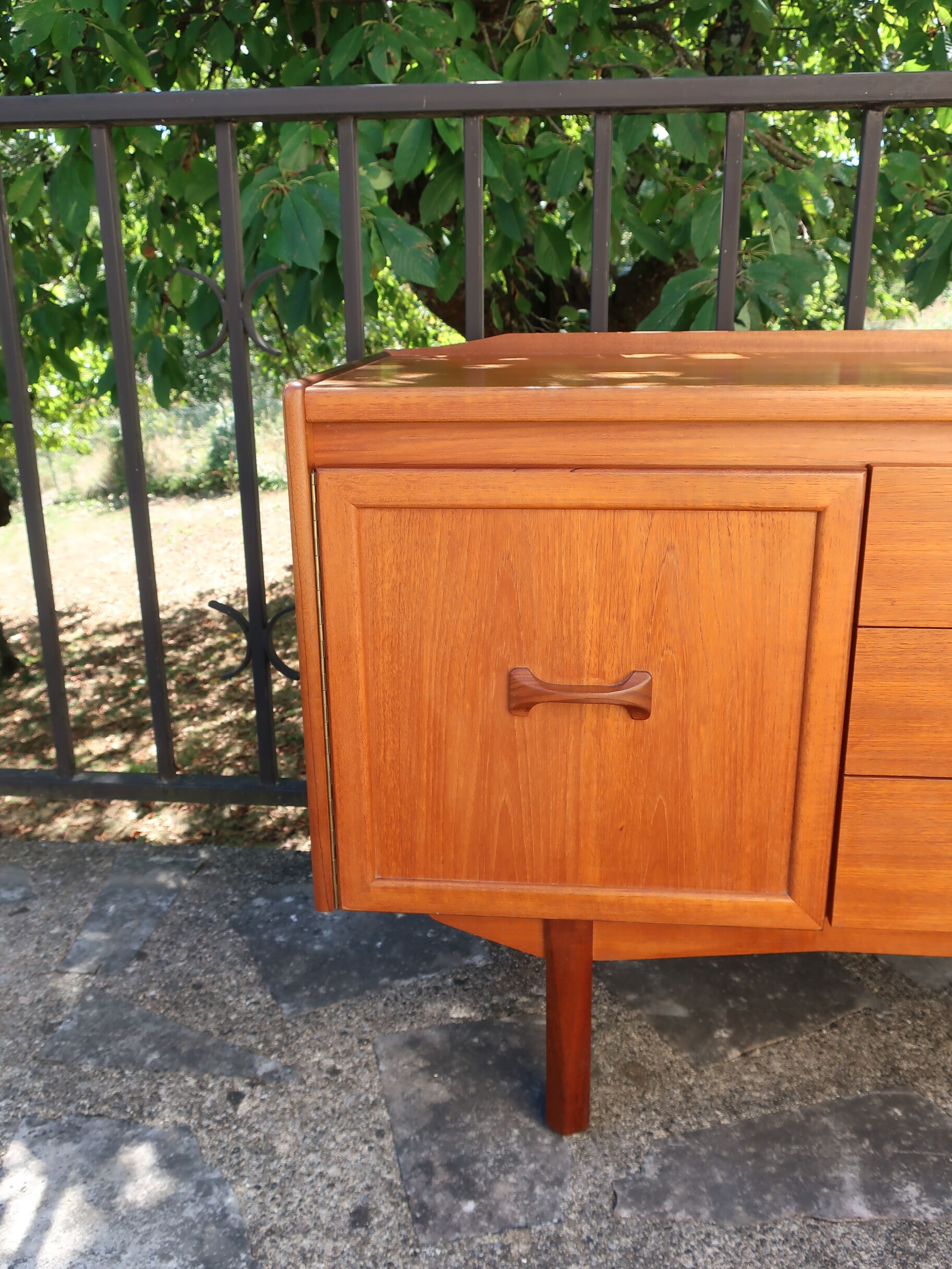Teak sideboard of 60