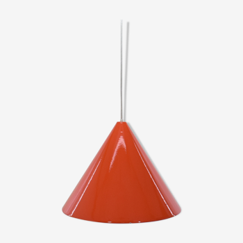 Arne Jacobsen's hanging lamp for Louis Poulsen