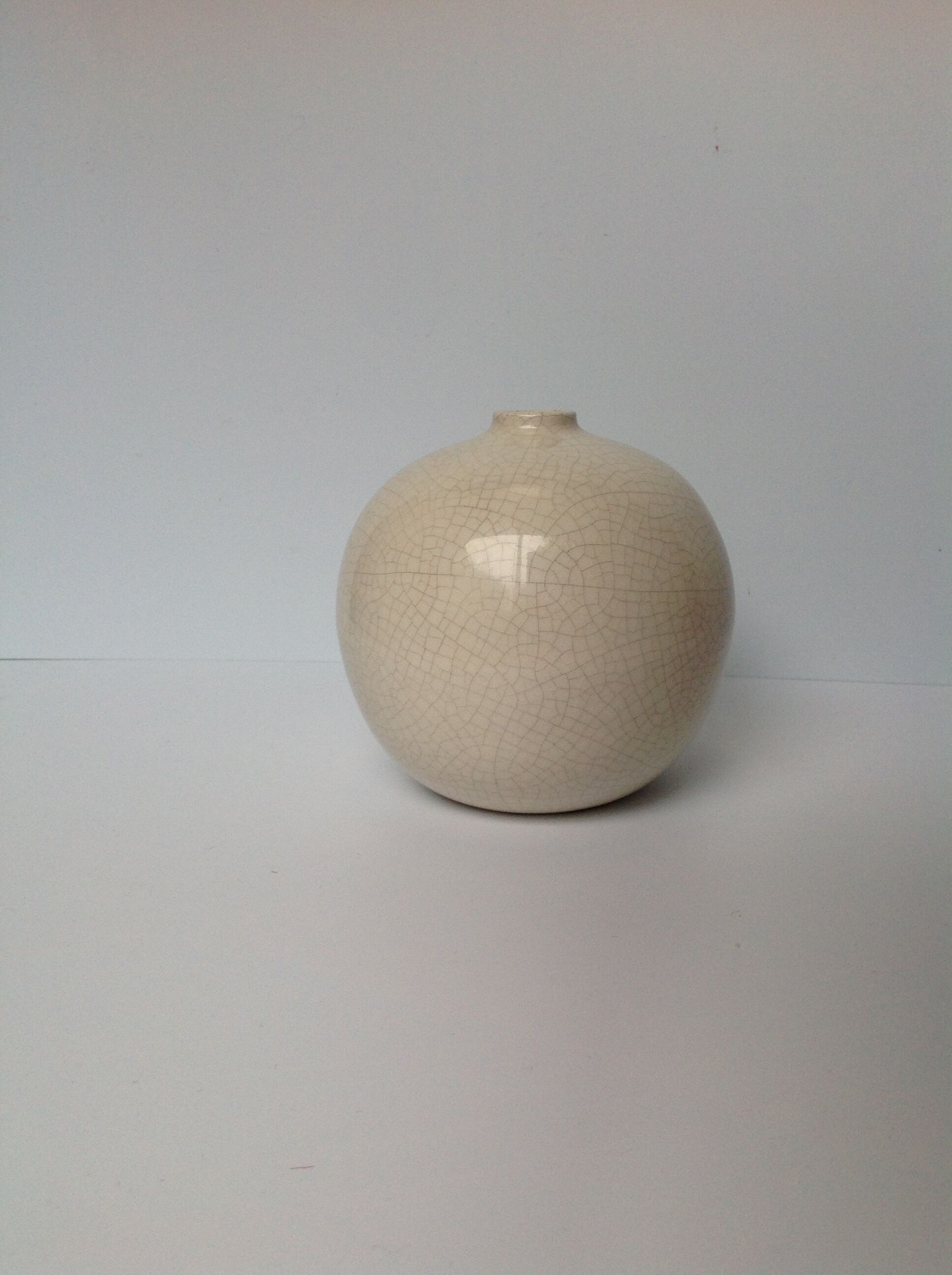 Cracked ceramic ball vase