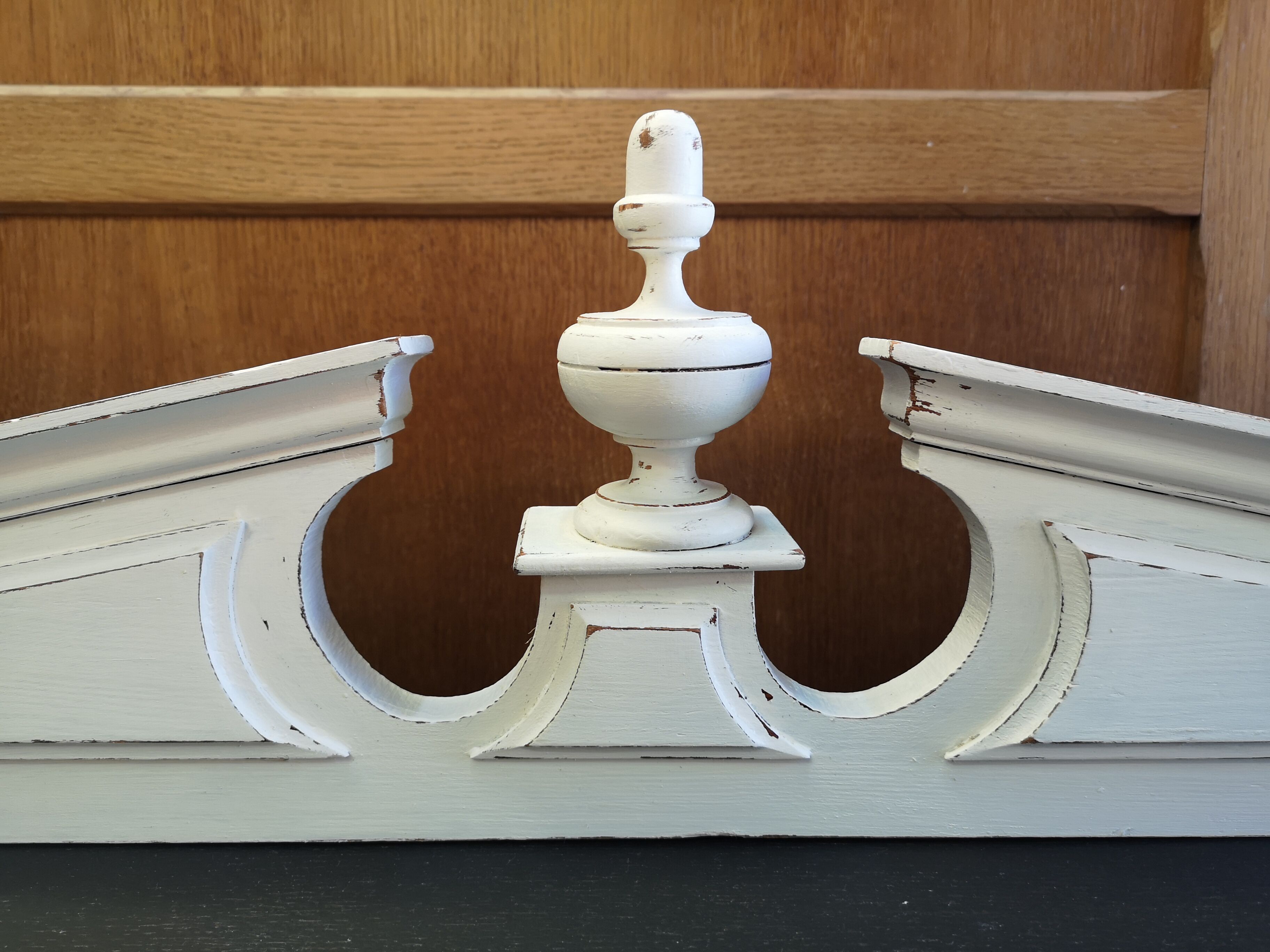 Fronton patine shabby chic gustavien XIX ème 76 cm