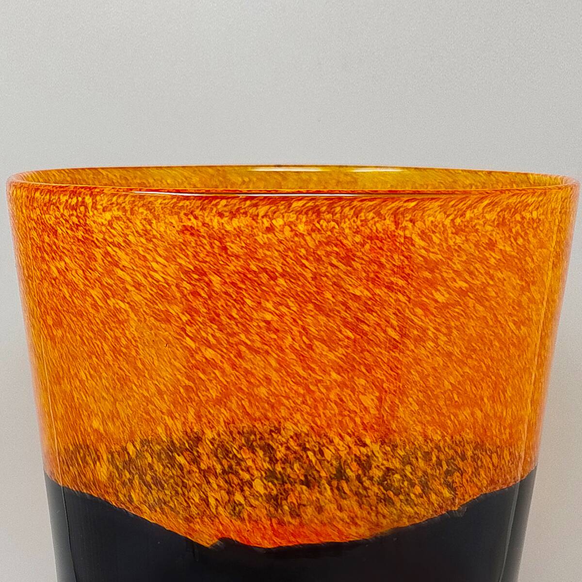 1970s Astonishing Vase By Ca' dei Vetrai in Murano Glass. Made in Italy