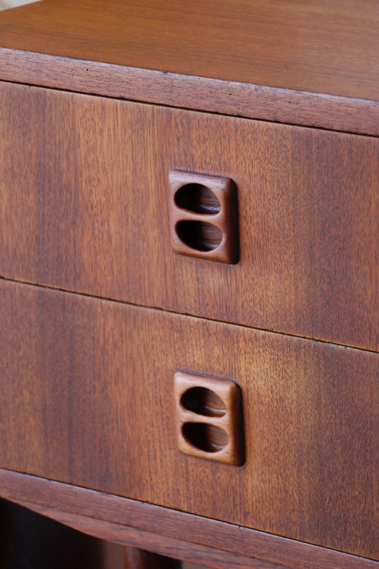 Small Scandinavian teak chest of drawers from the 1960s.