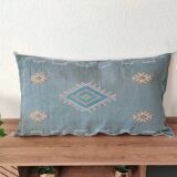 Coussin berbère gris en soie de cactus
