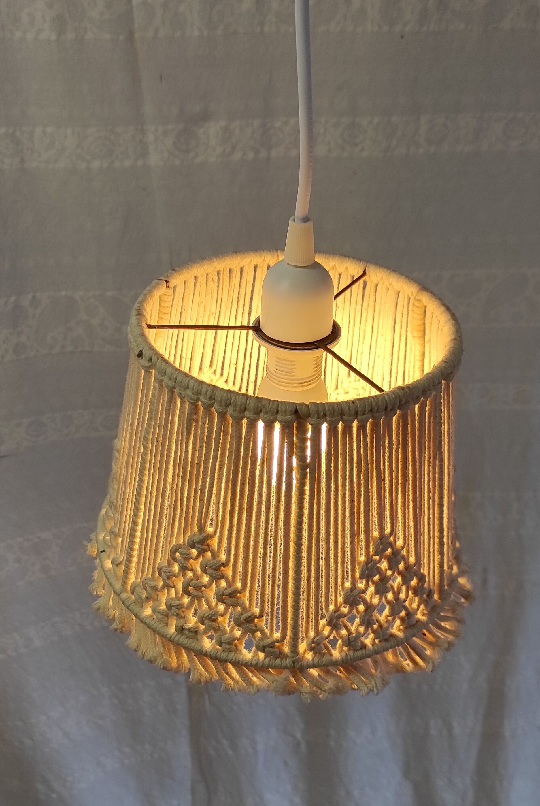 Suspension in macramé – 60s/70s