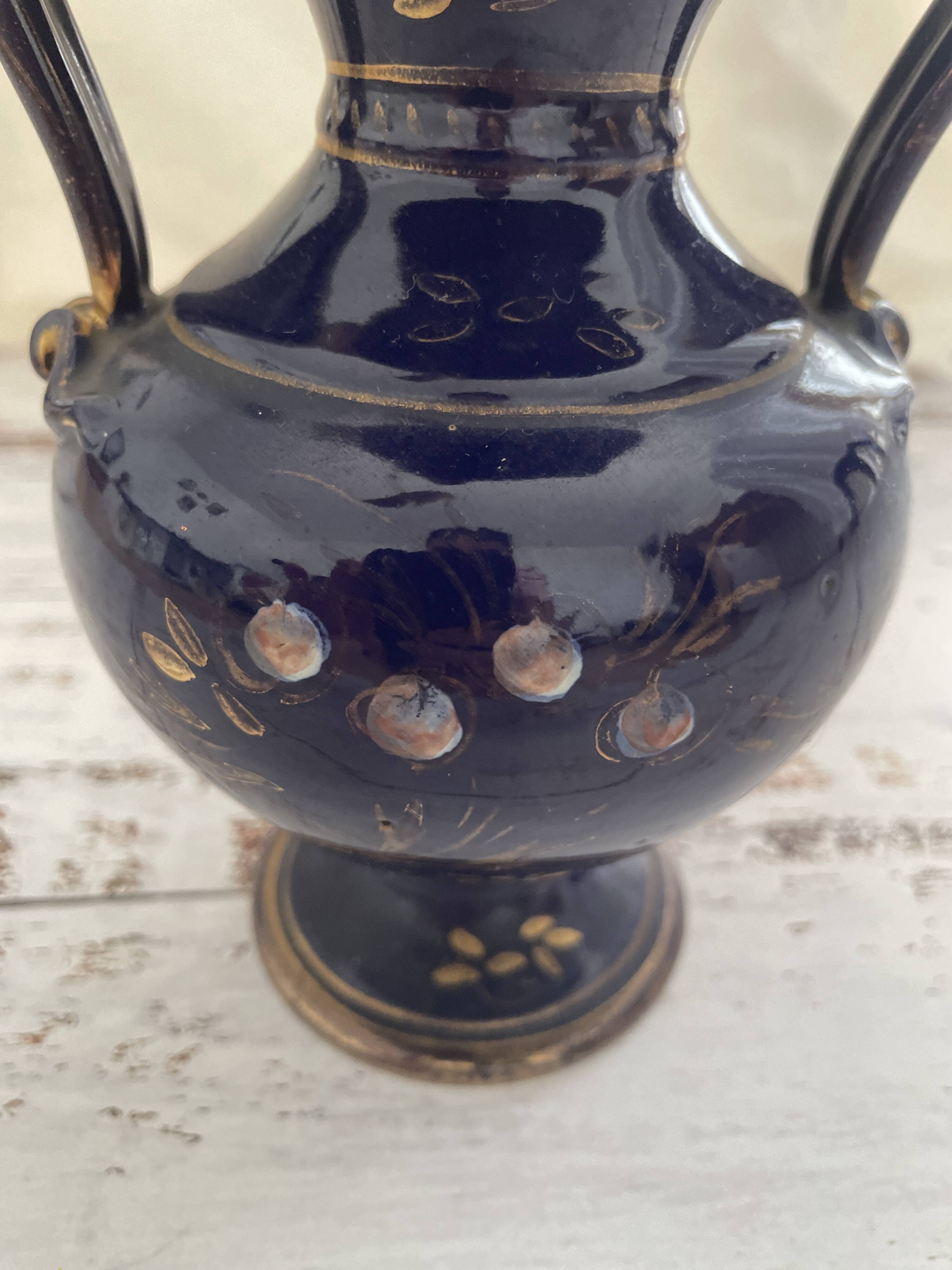 Petit vase ancien isola pescatori
