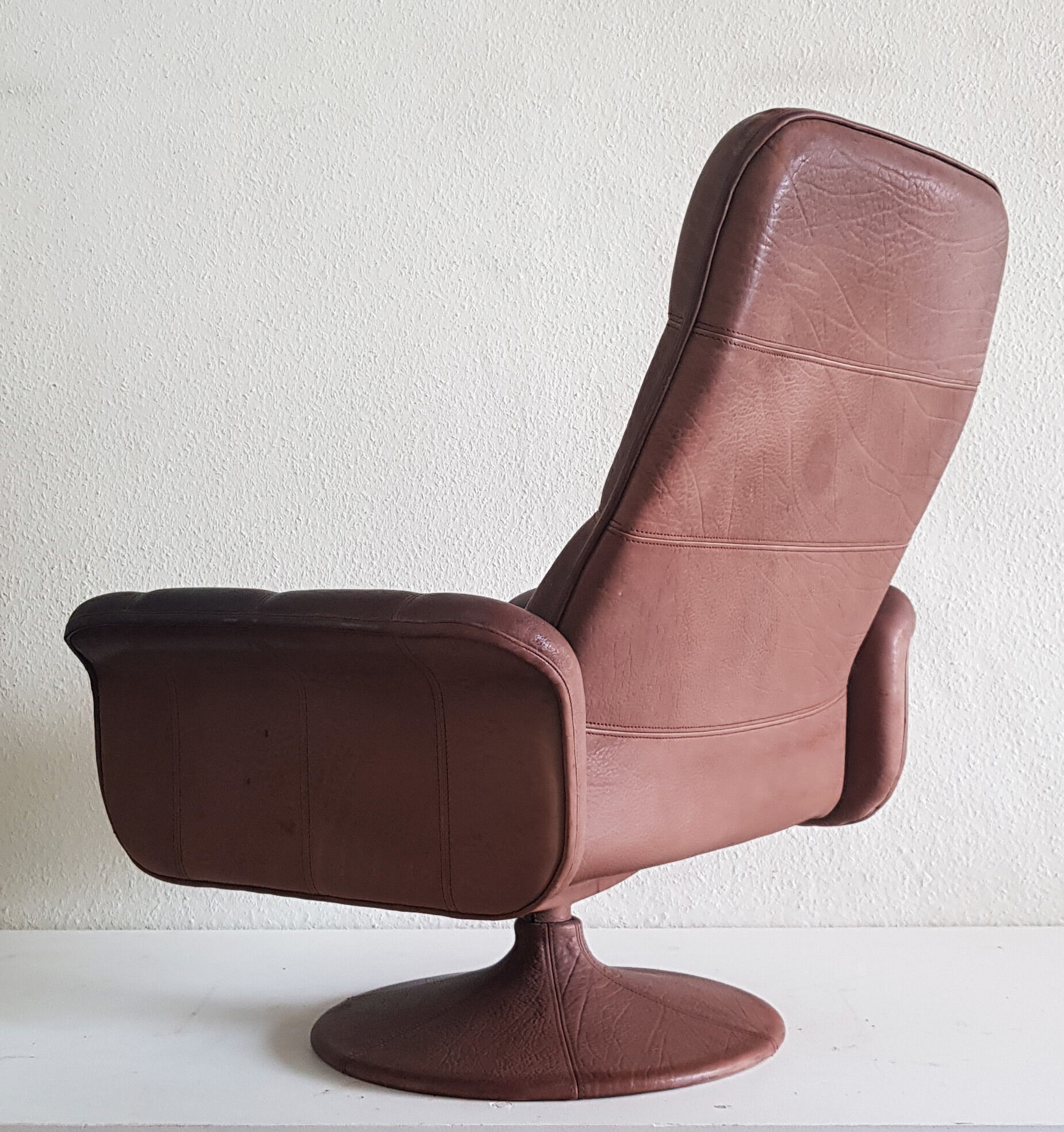 De Sede ds 50 swivel leather armchair, Switzerland 1970
