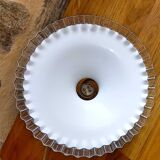 White opaline suspension toothed 26 cm diameter