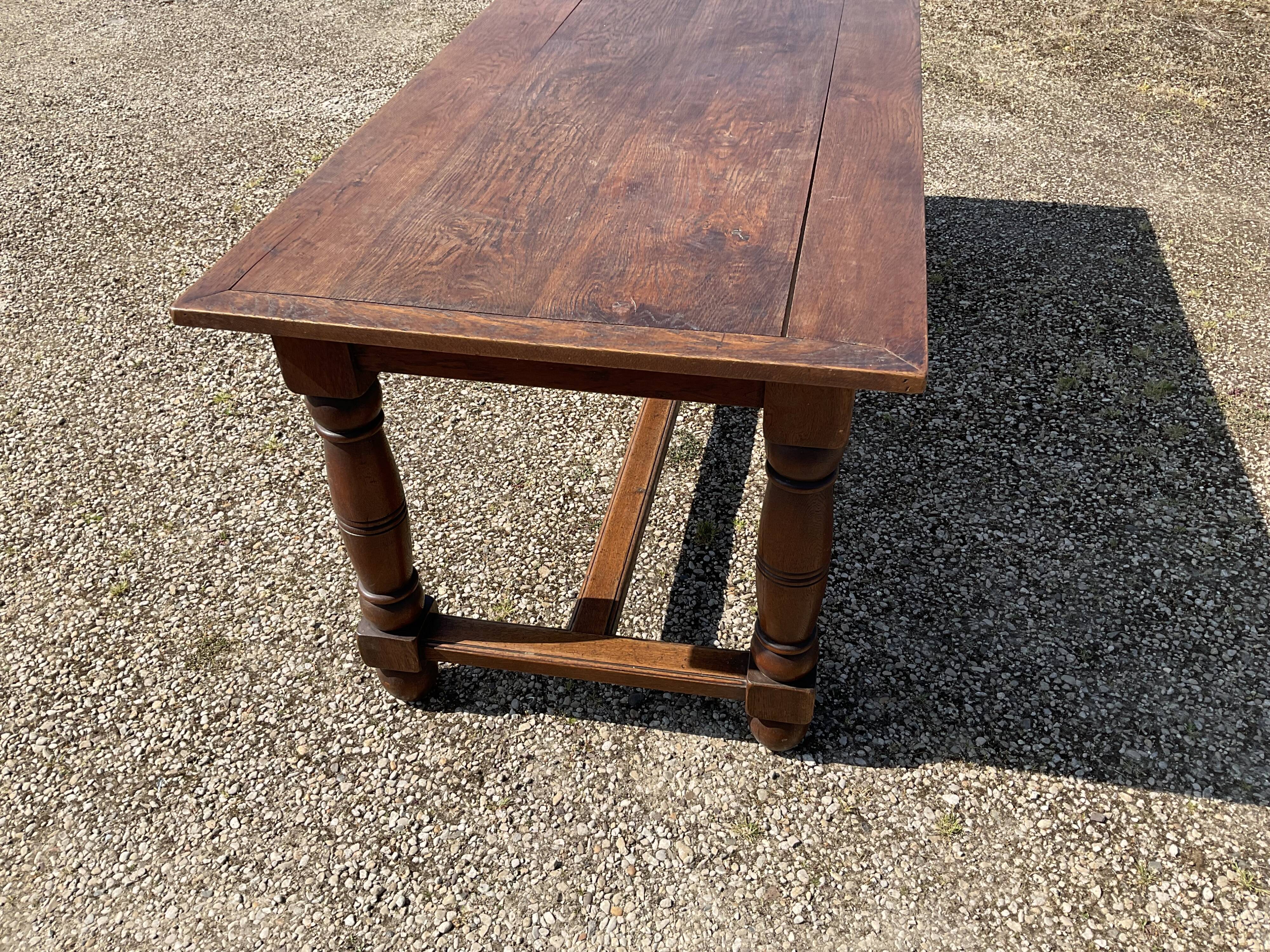 Farm table