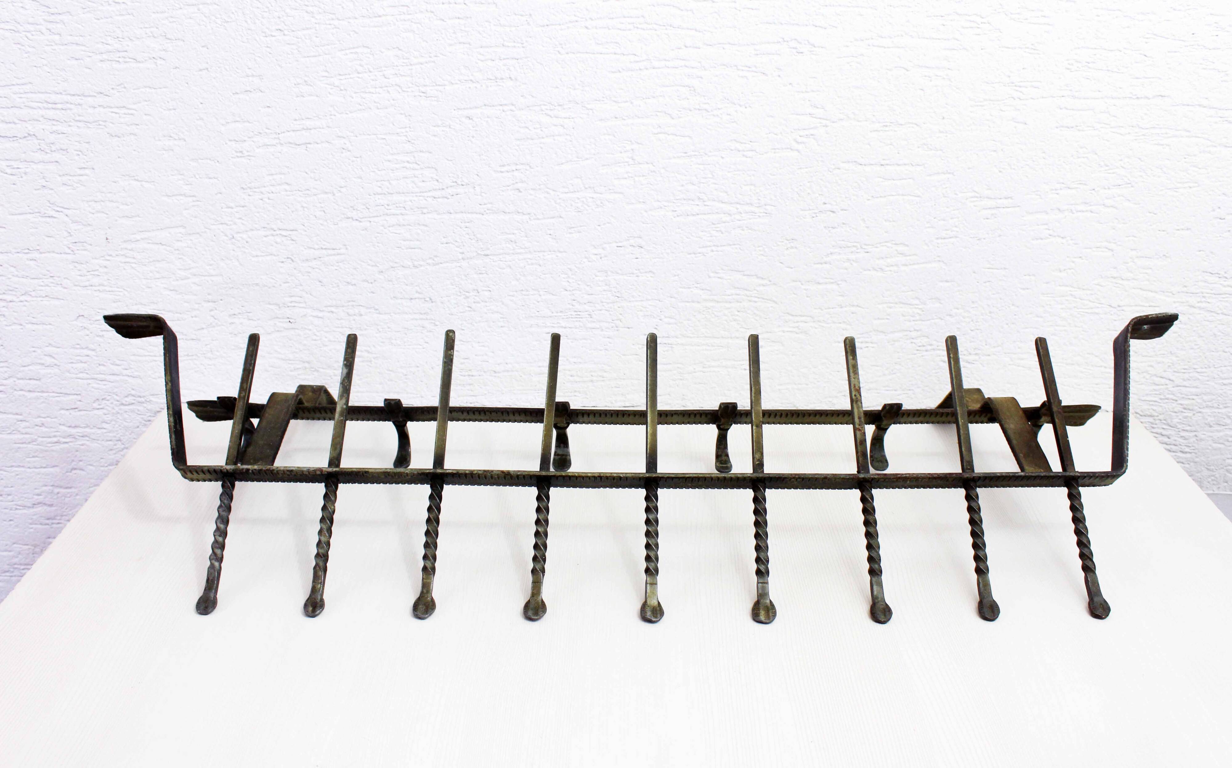 Metal wall coat rack