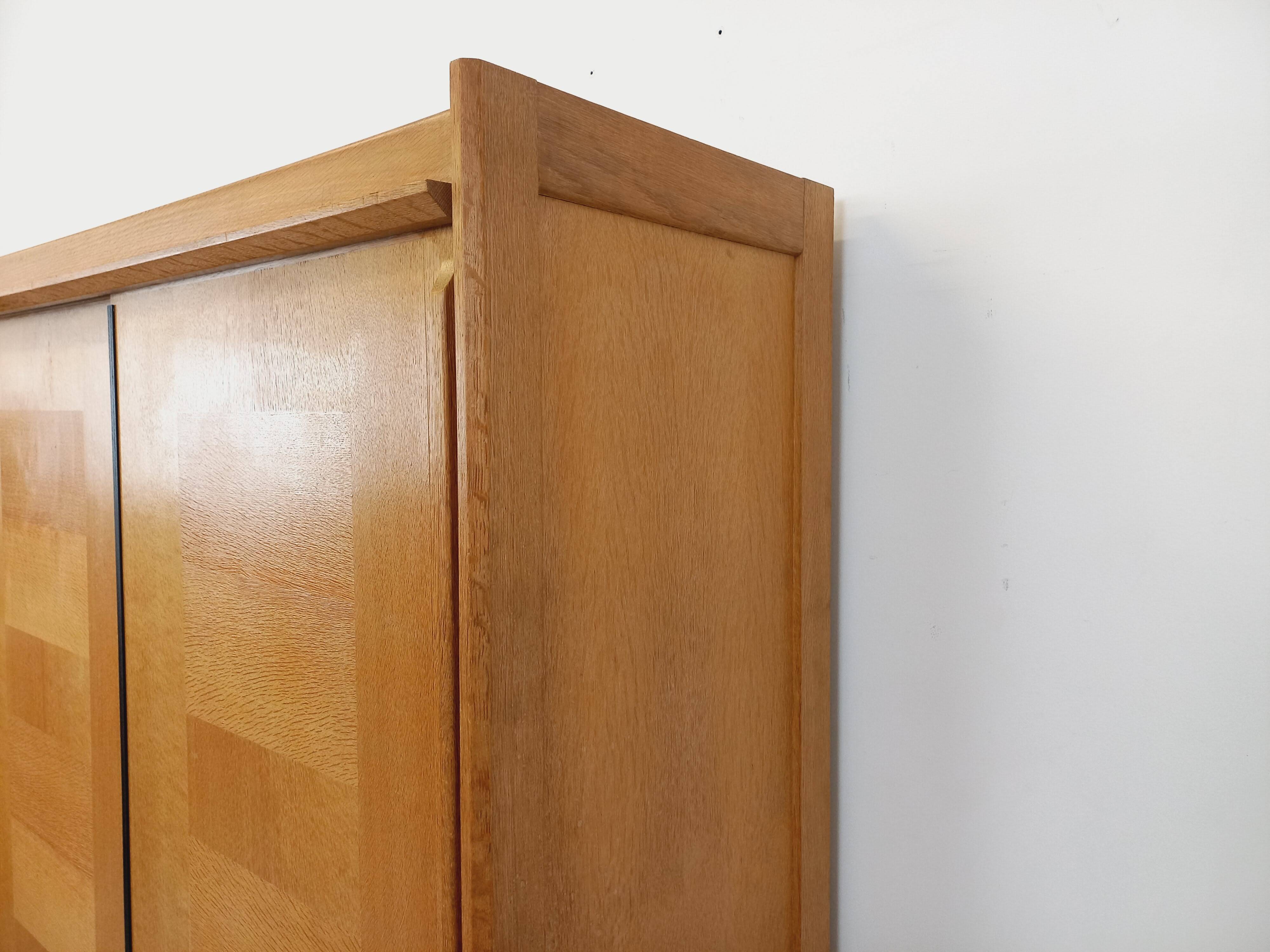 Vintage Guillerme et Chambron wardrobe in solid oak from the 60s