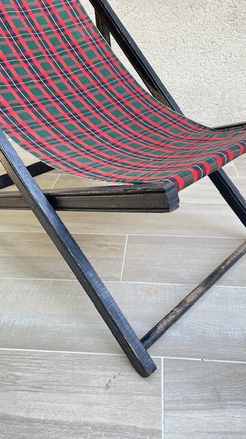 Vintage folding deck chair