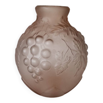 Pink vase prior