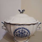 Old soup tureen, in Gien earthenware.