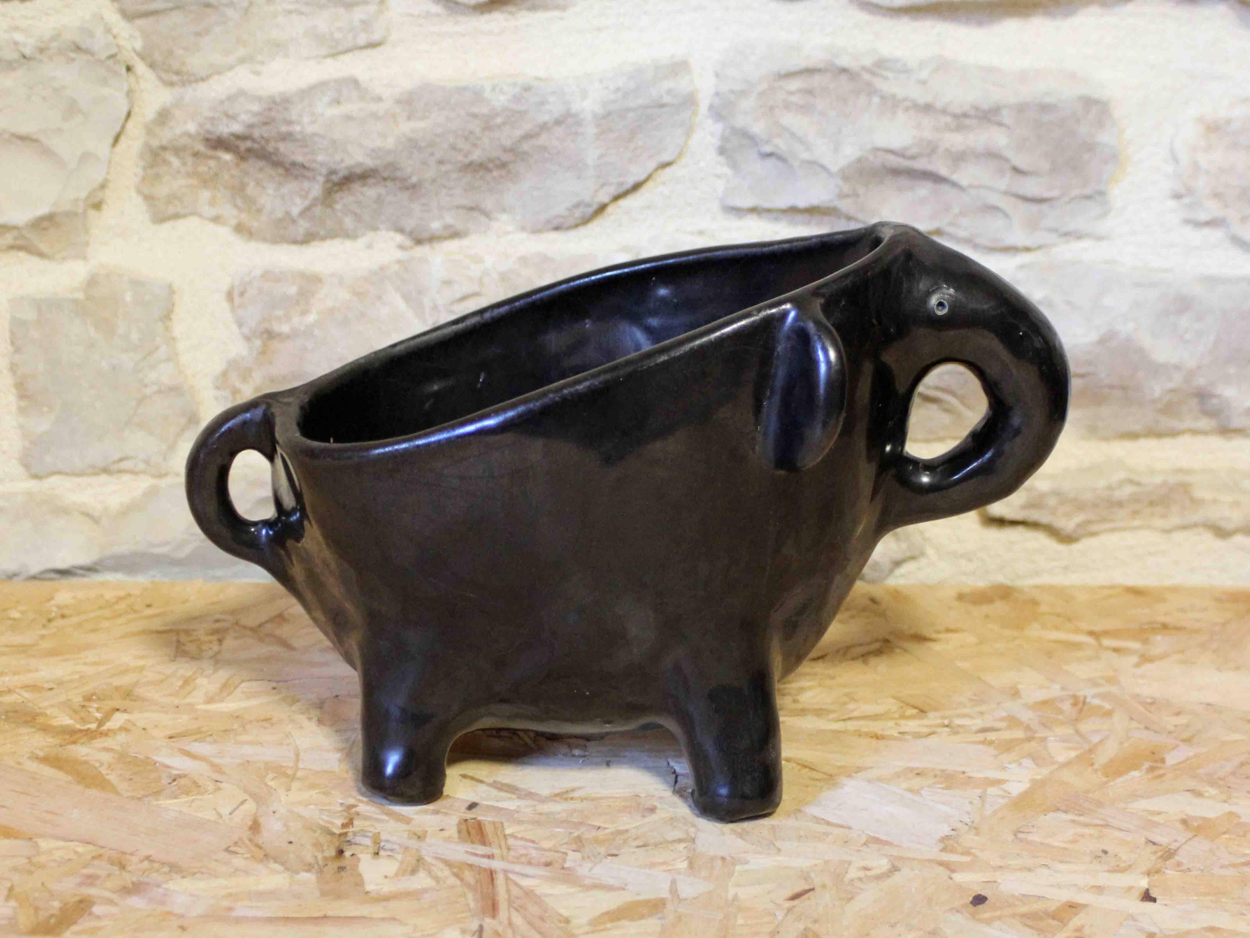 Accolay ceramic elephant bowl