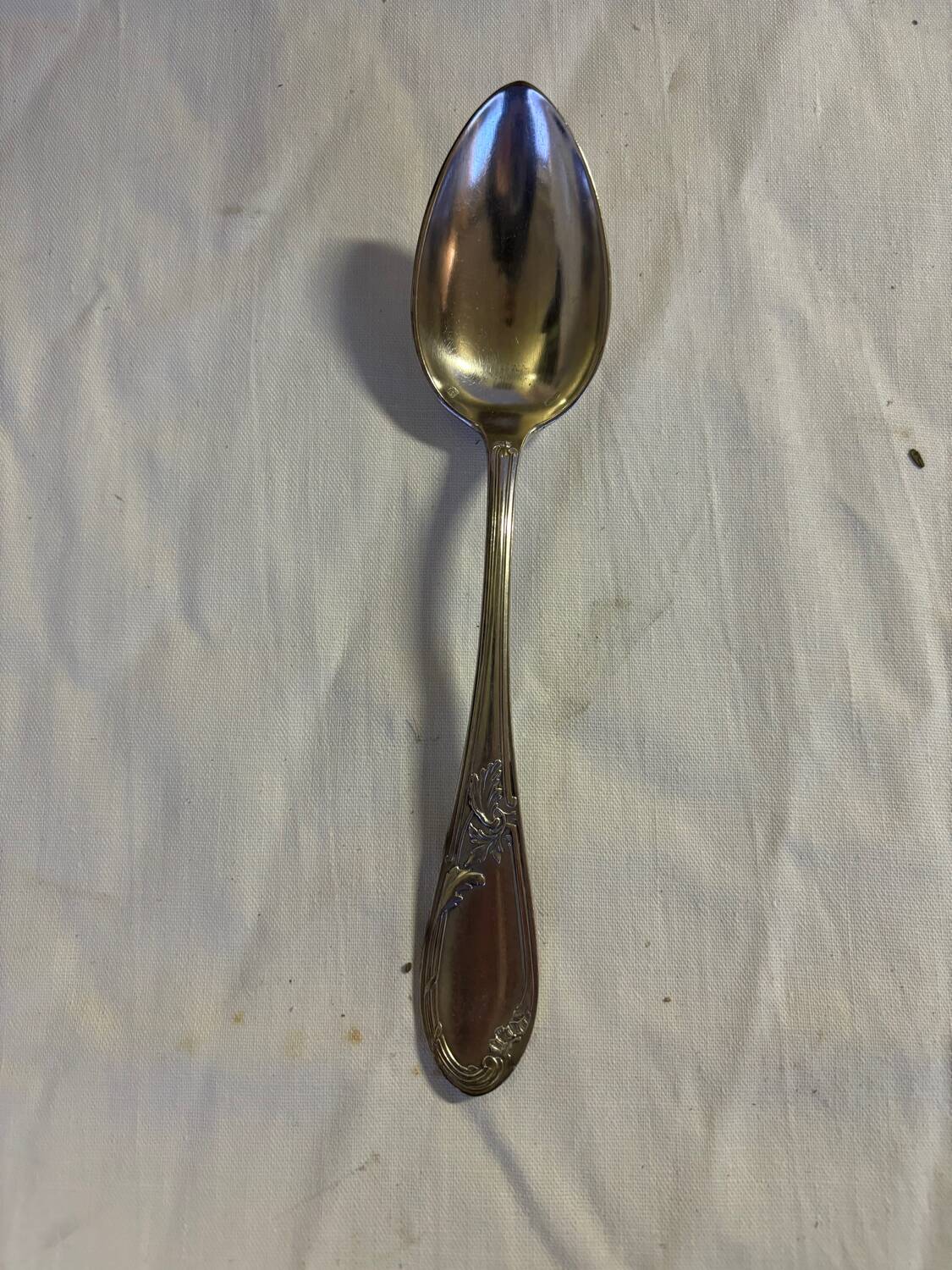 Silver metal cutlery