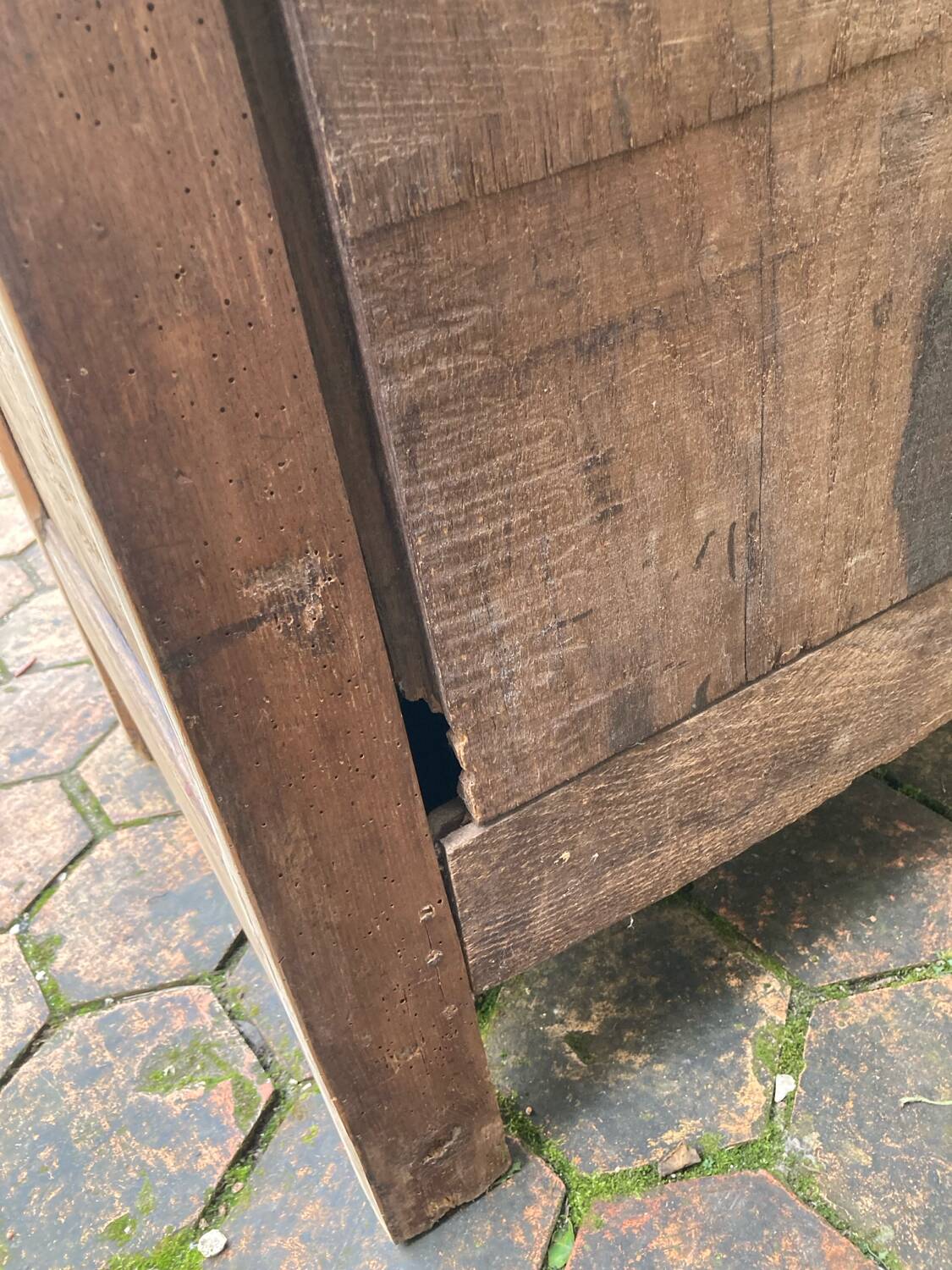 Antique wooden confit pot.